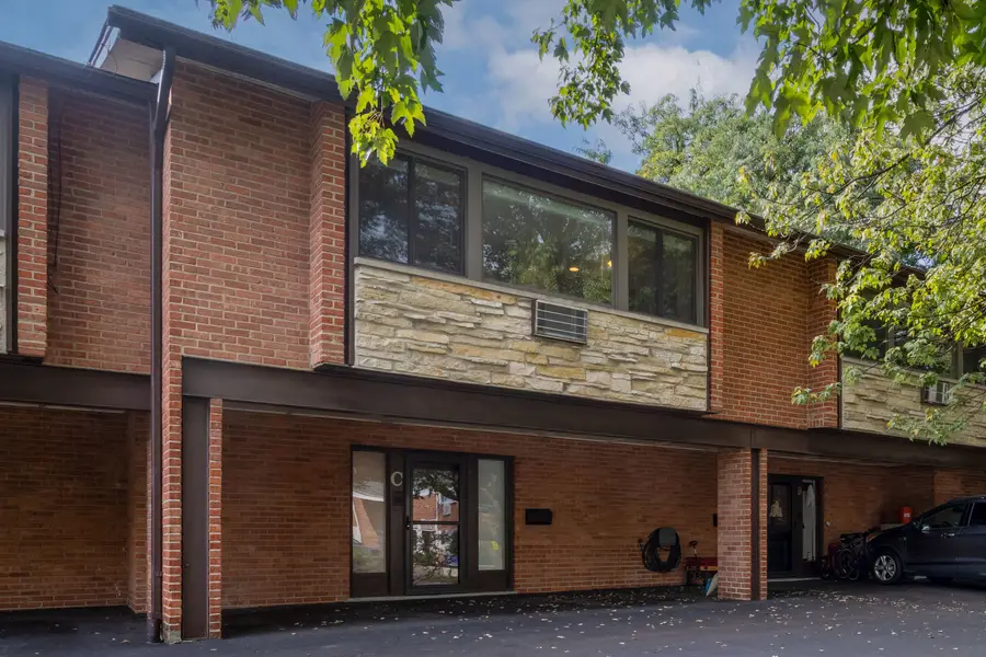 1341 Greenwillow Lane #C, Glenview, IL 60025 - Image #3