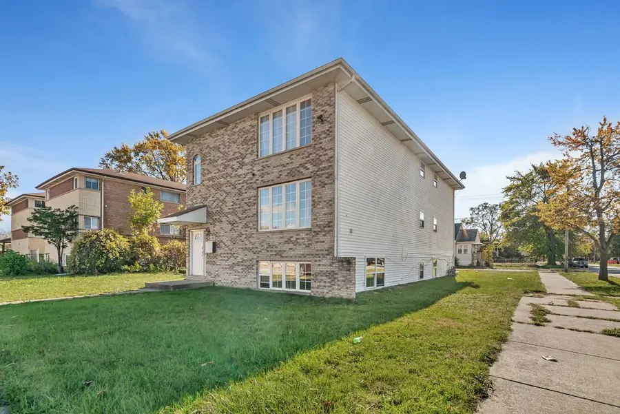 98 W 154th Street, Harvey, IL 60426 - Image #3