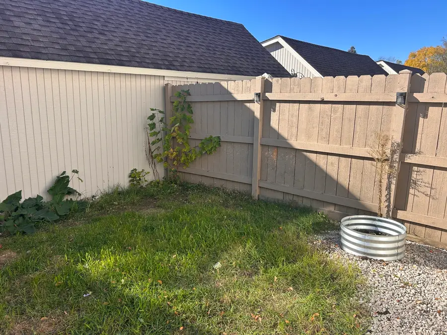 566 Chard Court, Grayslake, IL 60030 - Image #3