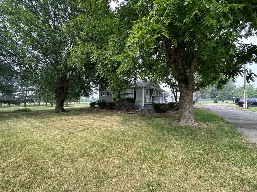12454 Cracker Road, Farmer City, IL 61842 - Image #2