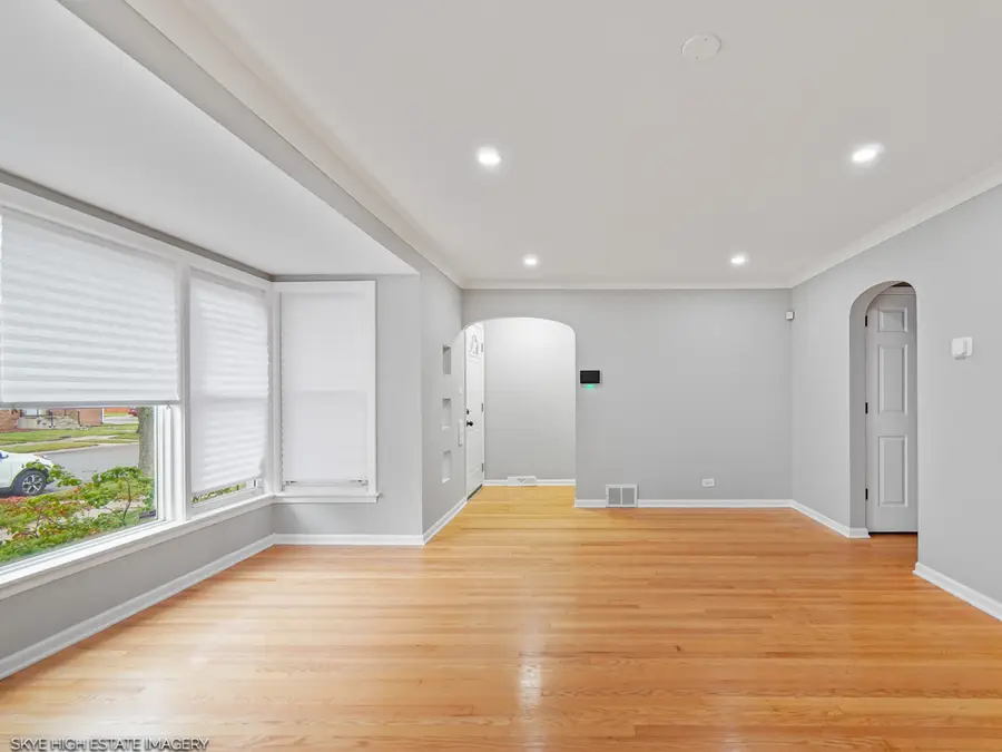 14430 S Lowe Avenue, Riverdale, IL 60827 - Image #3