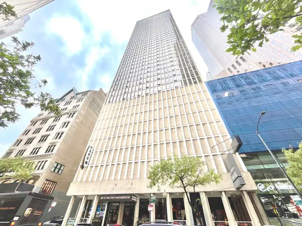 100 E Walton Place #14A, Chicago, IL 60611