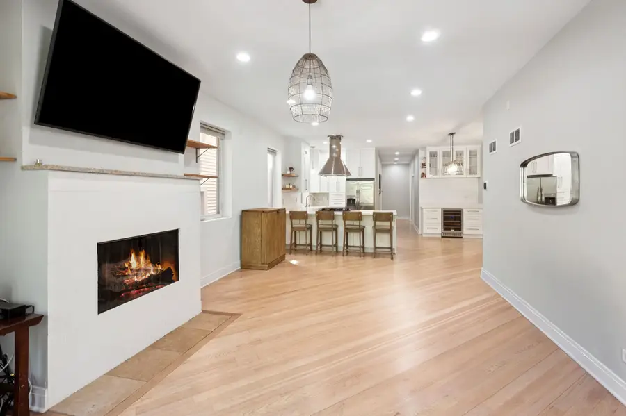 3052 N Oakley Avenue #1, Chicago, IL 60618 - Image #3