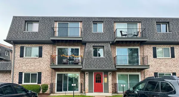 904 S Plum Grove Road #301, Palatine, IL 60067