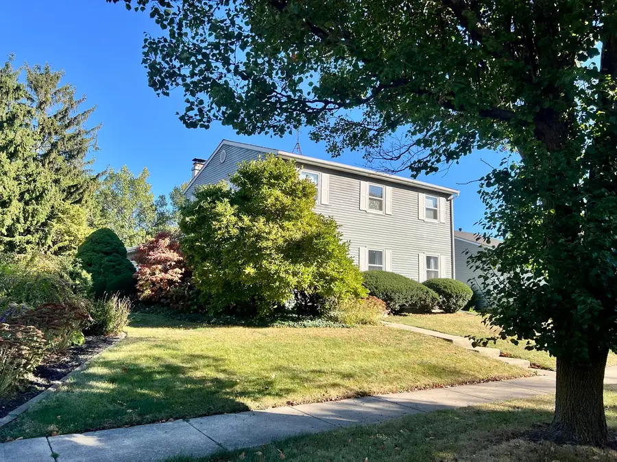 63 Brookshire Green, Bloomington, IL 61704 - Image #3