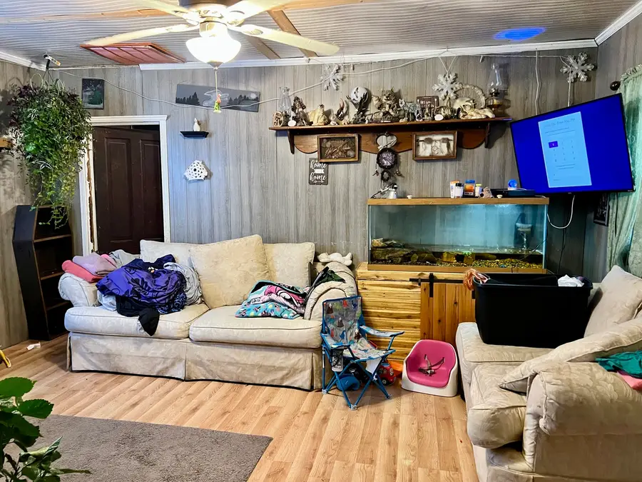 843 E Seminary Avenue, Hoopeston, IL 60942 - Image #3