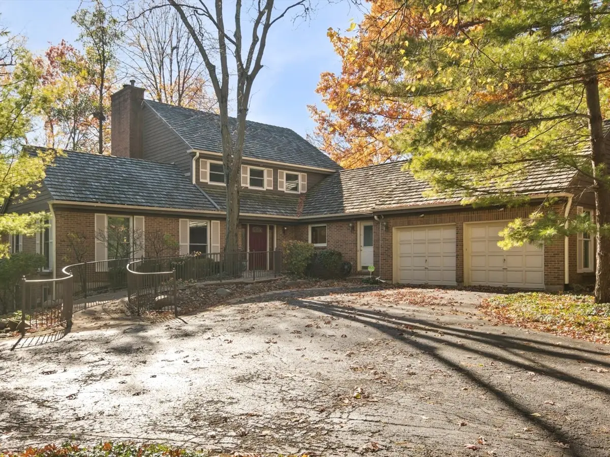 205 Bradford Court, Lake Bluff, IL 60044 - Image #1