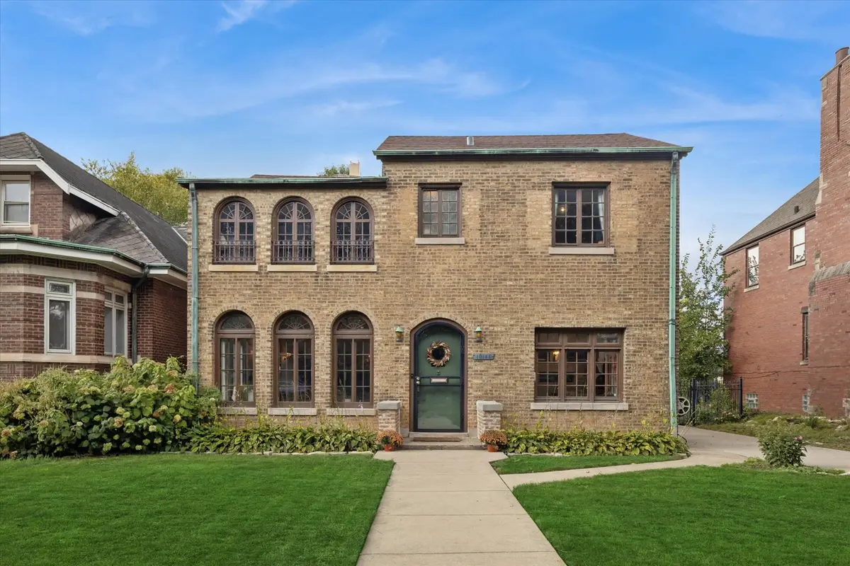 10148 S Oakley Avenue, Chicago, IL 60643 - Image #1