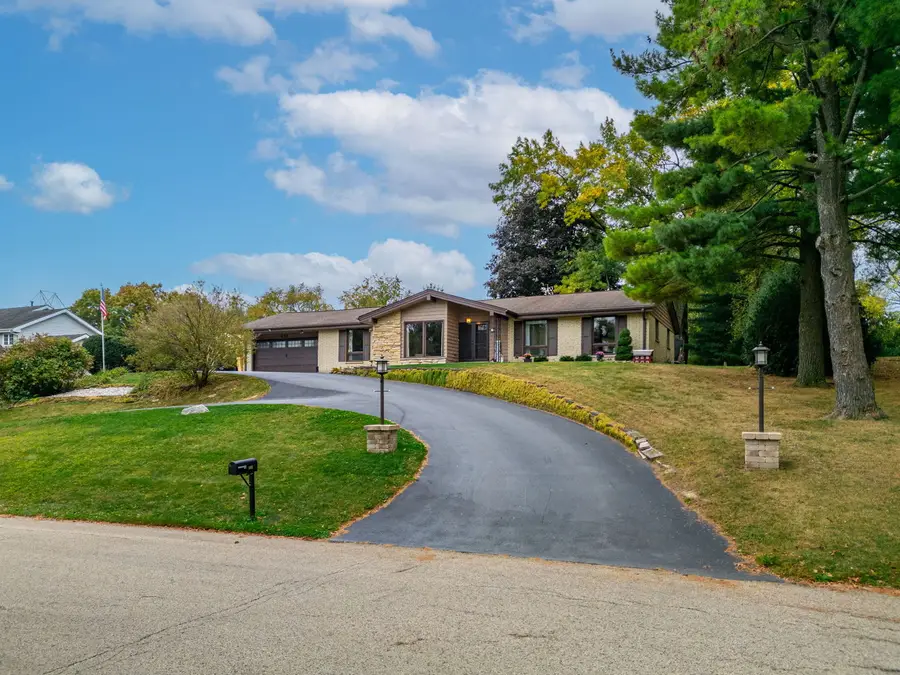 437 Edgewood Lane, Belvidere, IL 61008 - Image #2