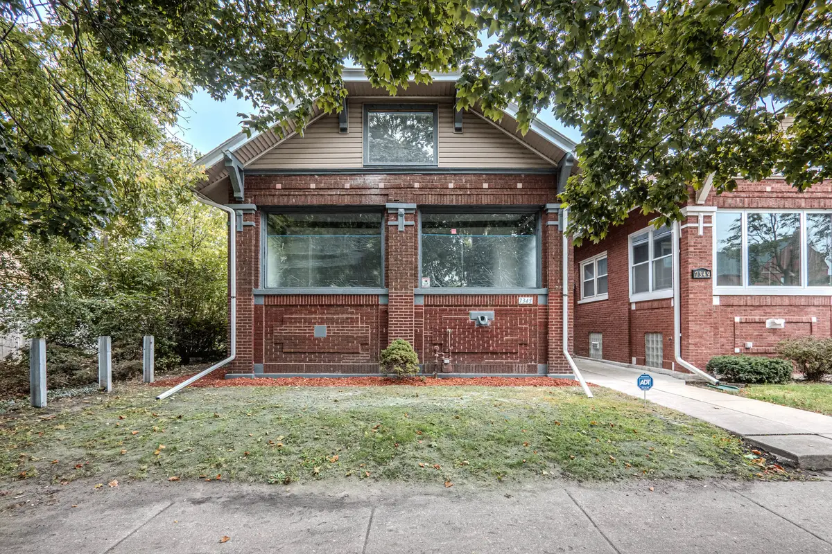 7345 S Bennett Avenue, Chicago, IL 60649 - Image #1