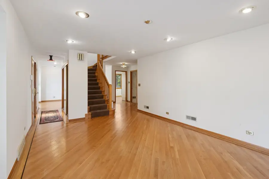 6148 N Lowell Avenue, Chicago, IL 60646 - Image #3