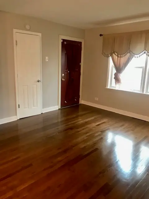 8851 S Parnell Avenue, Chicago, IL 60620 - Image #2