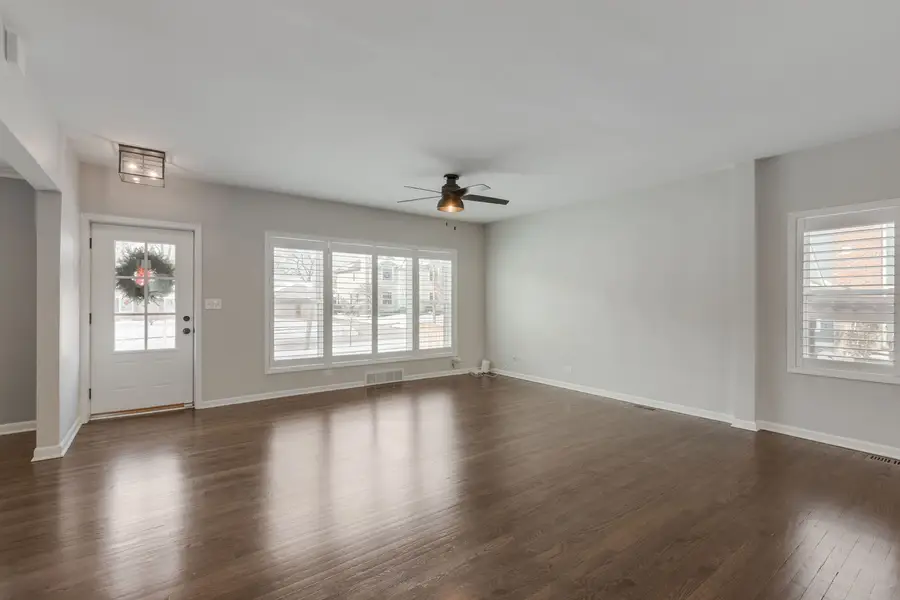 Address Withheld By Seller, Glen Ellyn, IL 60137 - Image #3