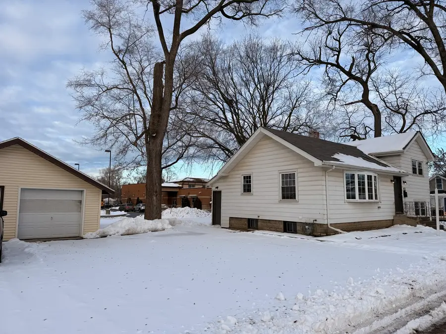 428 E 156th Place, South Holland, IL 60473 - Image #3