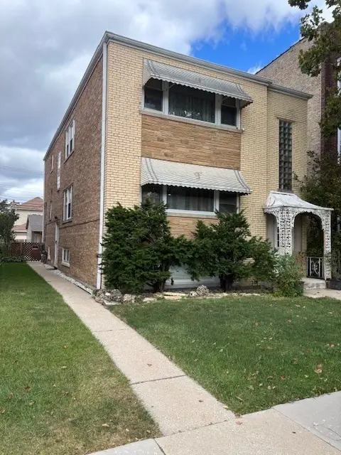 5354 W Montrose Avenue, Chicago, IL 60641