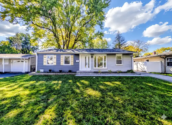 1005 Valley Stream Drive, Wheeling, IL 60090