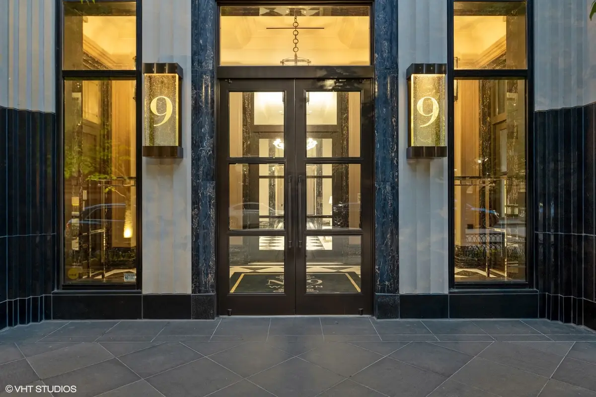 9 W Walton Street #2202, Chicago, IL 60610 - #1