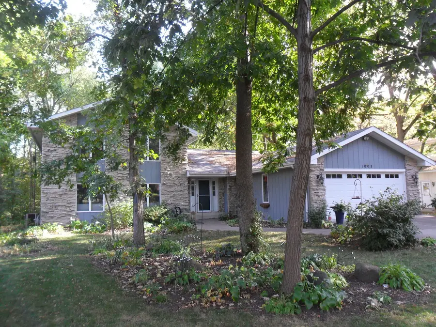 1008 Valencia Drive, Shorewood, IL 60404 - #2