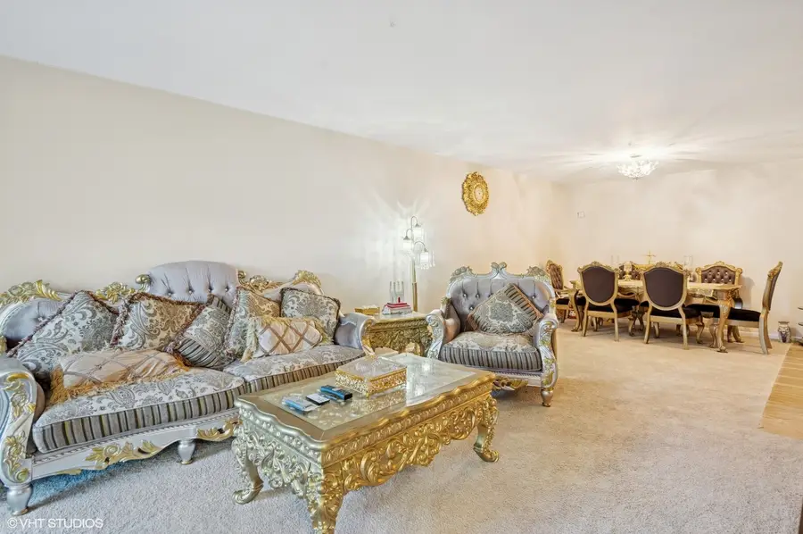 600 Naples Court #107, Glenview, IL 60025 - Image #3