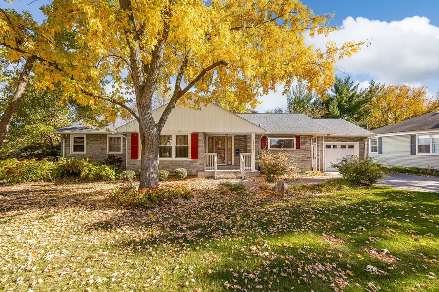 4915 Pershing Avenue, Downers Grove, IL 60515 - Image #2