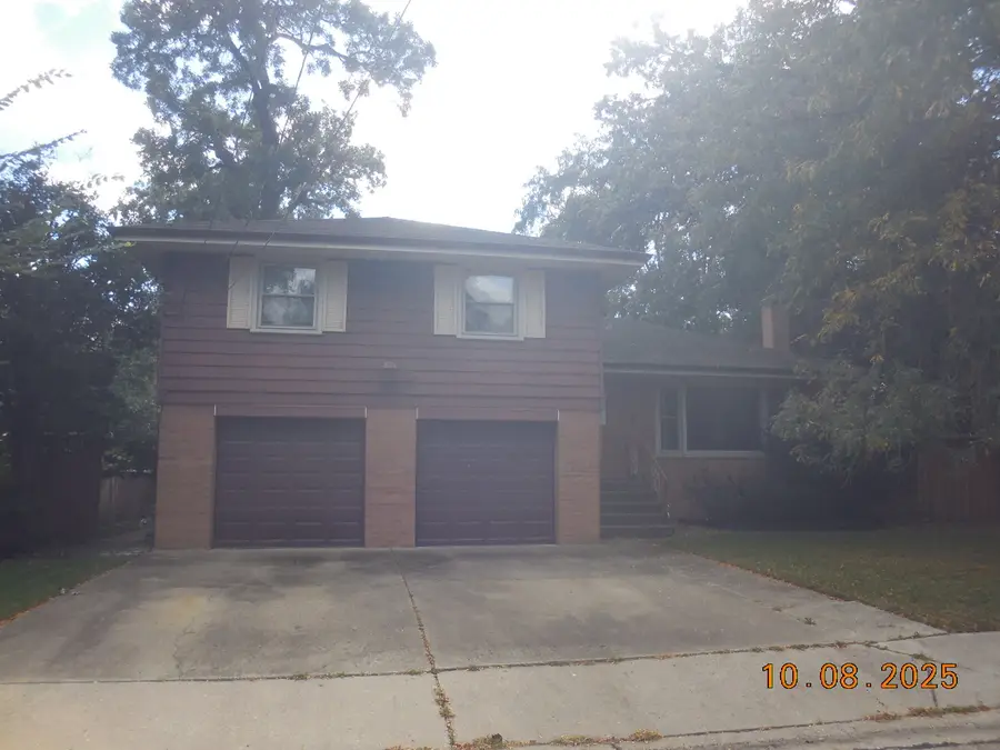 Address Withheld By Seller, Lyons, IL 60513 - #2