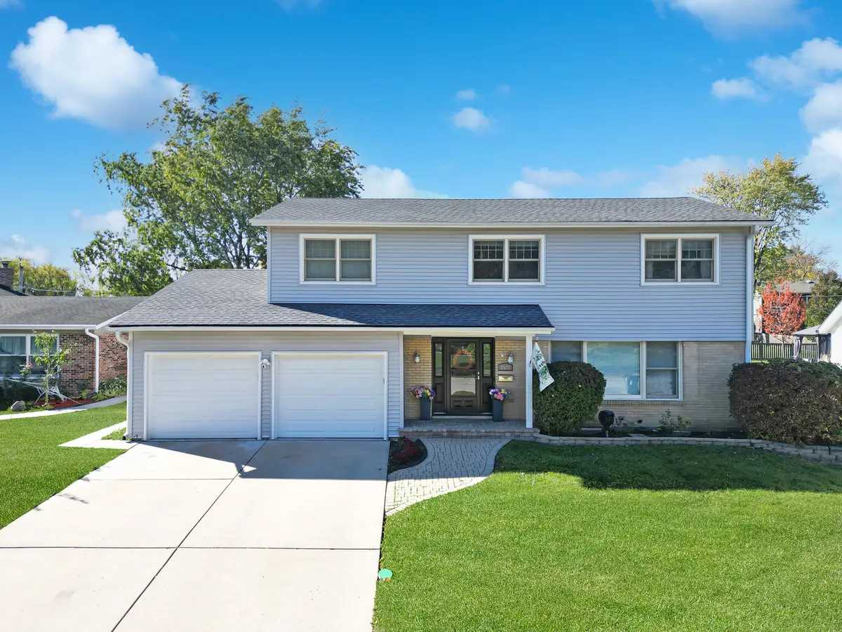 2528 N Walnut Avenue, Arlington Heights, IL 60004 - Image #1