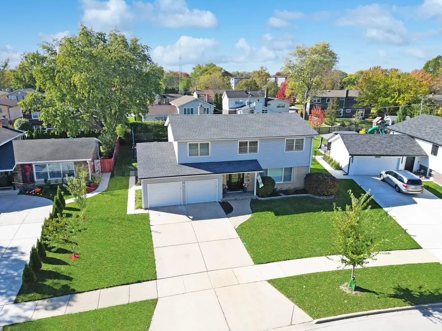 2528 N Walnut Avenue, Arlington Heights, IL 60004 - Image #2