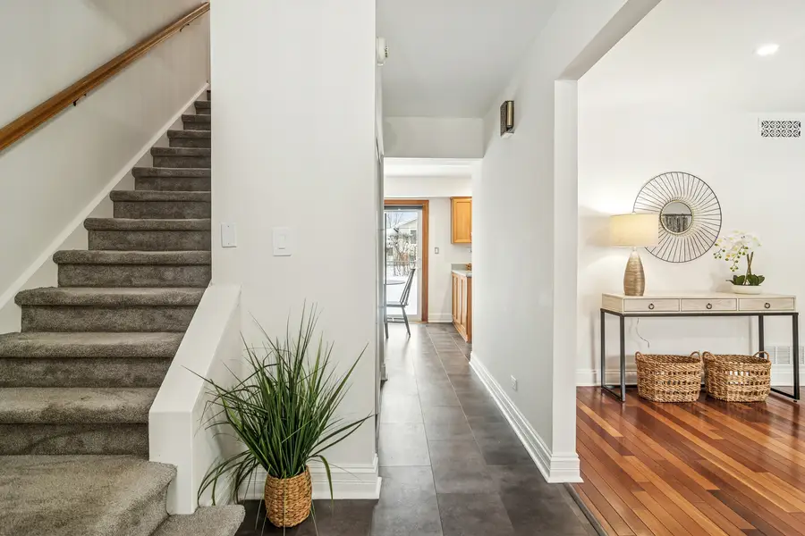 2528 N Walnut Avenue, Arlington Heights, IL 60004 - Image #3