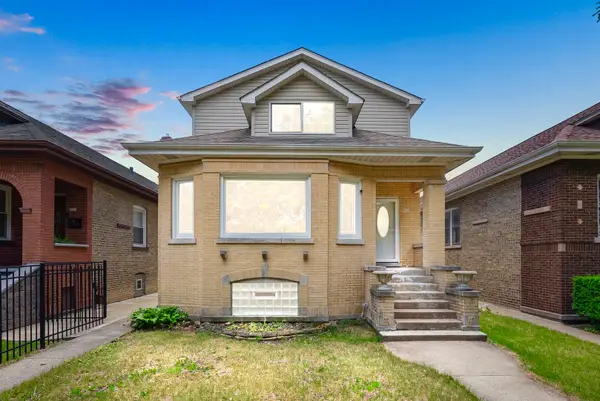 5121 W Newport Avenue, Chicago, IL 60641