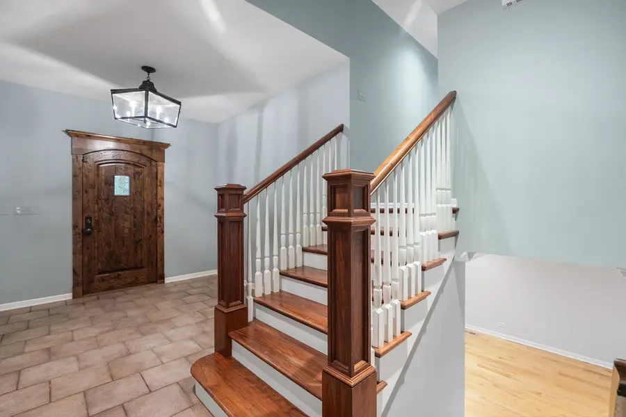 1292 Oak Trail Drive, Libertyville, IL 60048 - Image #2