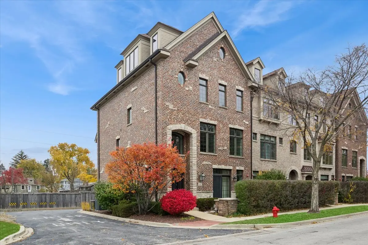 148 W Quincy Street, Westmont, IL 60559 - Image #1