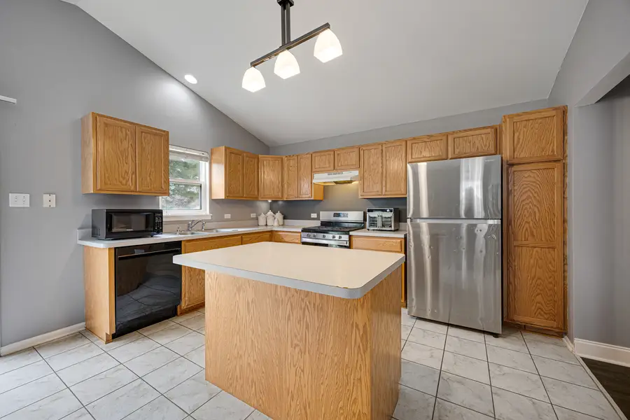 1014 Edinburgh Court, Joliet, IL 60431 - #3