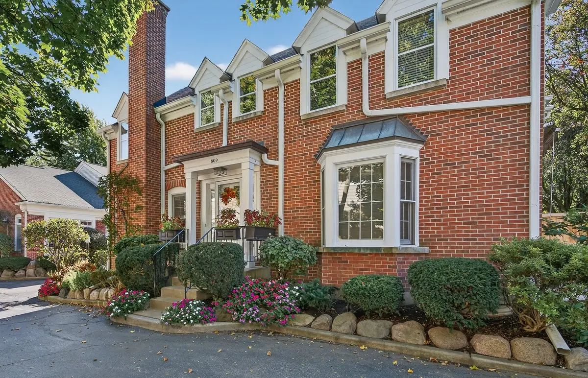 809 Hibbard Road, Wilmette, IL 60091 - Image #1