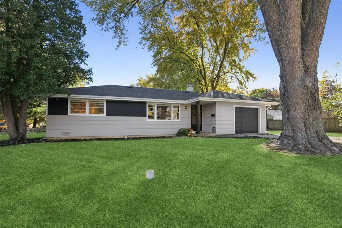 Address Withheld By Seller, Grayslake, IL 60030 - Image #1