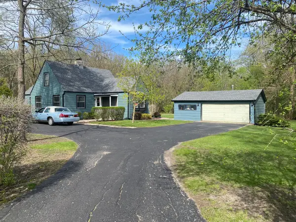 26301 N Highland Drive, Mundelein, IL 60060