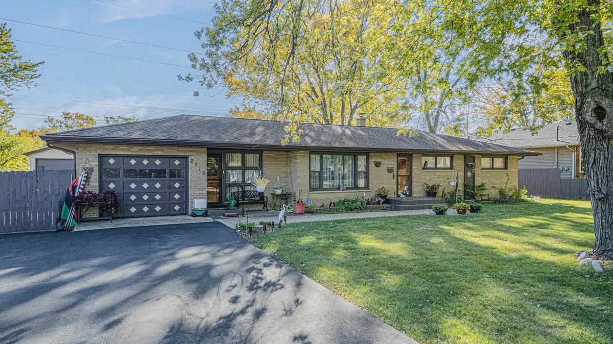 2715 W Greenwood Avenue, Waukegan, IL 60087 - Image #1