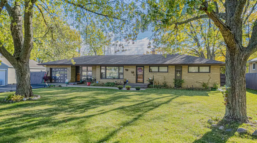 2715 W Greenwood Avenue, Waukegan, IL 60087 - Image #2