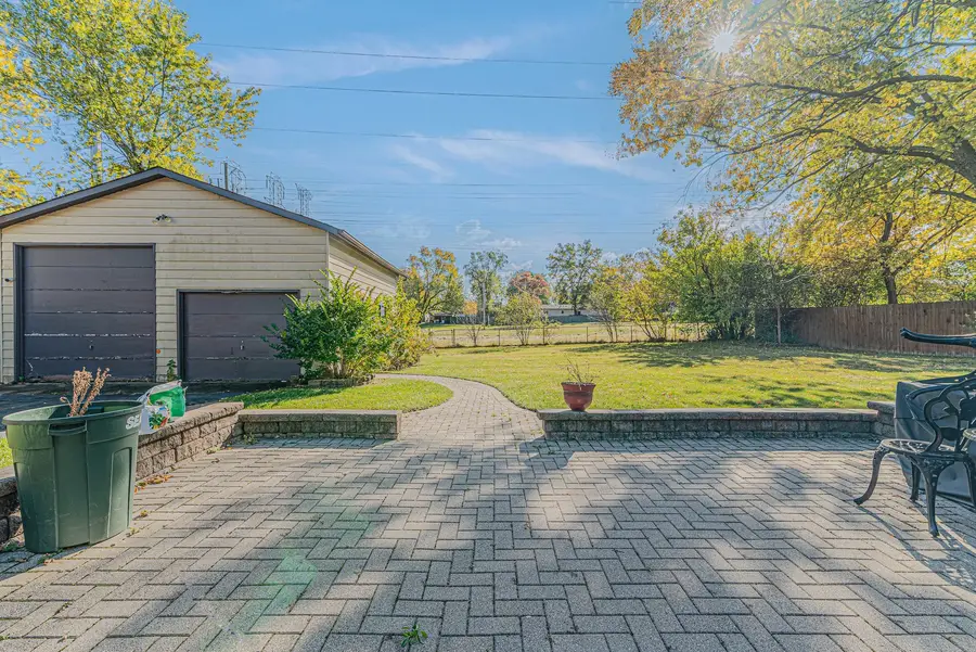 2715 W Greenwood Avenue, Waukegan, IL 60087 - Image #3