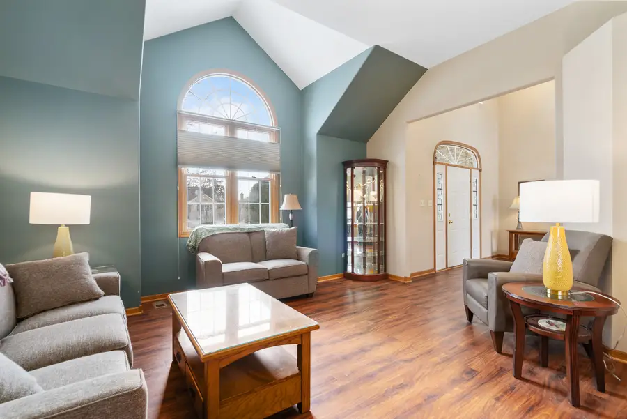 9920 Sussex Court, Mokena, IL 60448 - Image #2