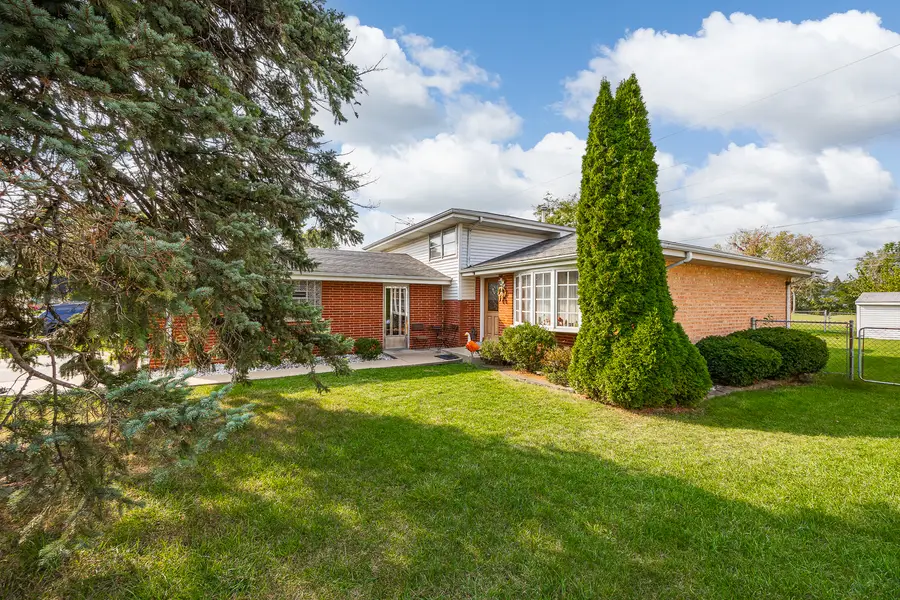 10624 S Michael Drive, Palos Hills, IL 60465 - #2