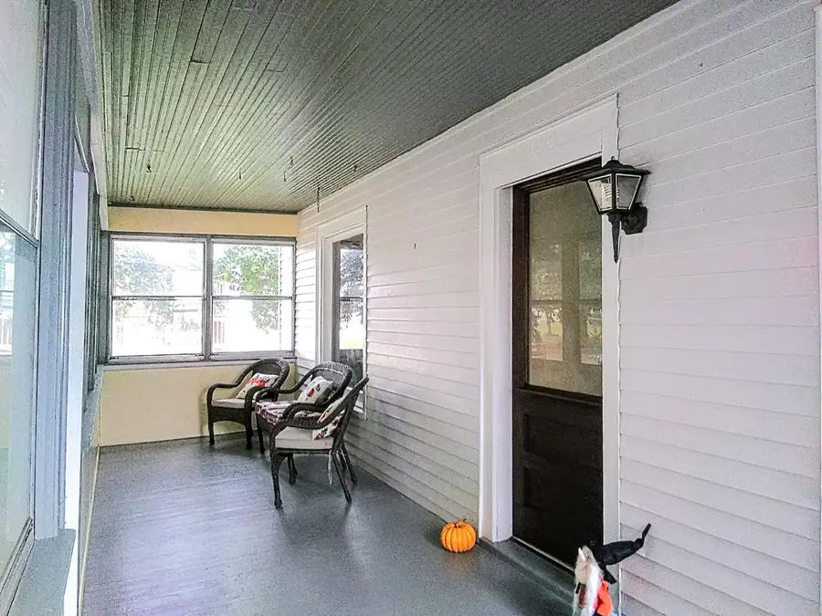 108 N Wesley Avenue, Mount Morris, IL 61054 - Image #2