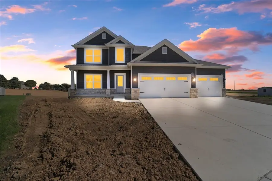 24 Stonehouse Court, Bloomington, IL 61705 - Image #2