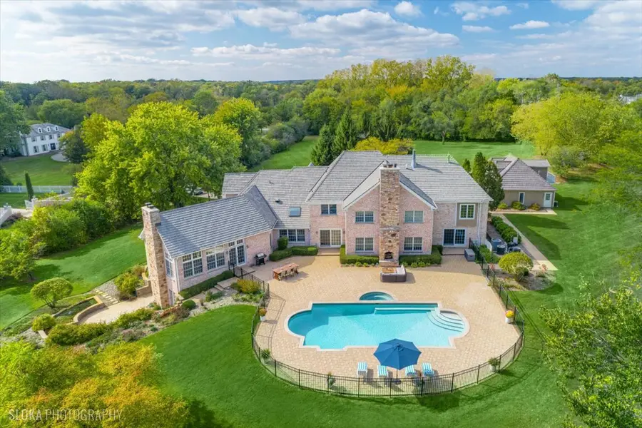 70 Round Barn Road, Barrington Hills, IL 60010 - Image #2