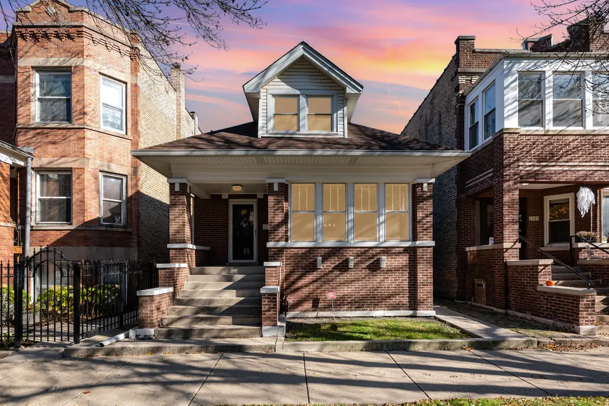 2113 N Avers Avenue, Chicago, IL 60647 - Image #1
