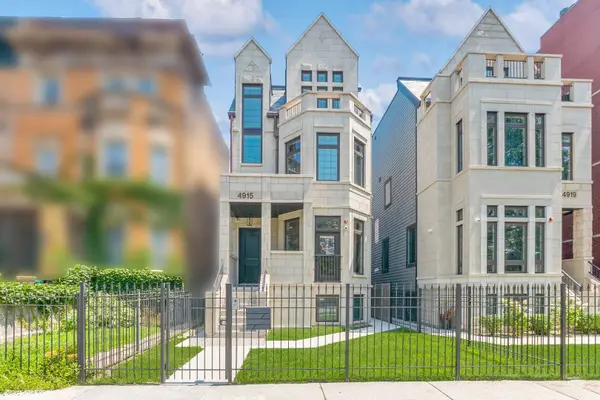 Address Withheld By Seller, Chicago, IL 60615