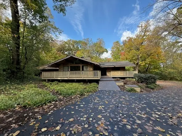 Address Withheld By Seller, Elburn, IL 60119