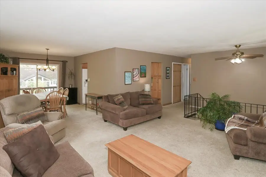 760 Checker Drive, Buffalo Grove, IL 60089 - Image #2