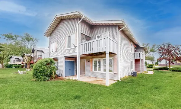 20 Elm Court #3, Bolingbrook, IL 60440