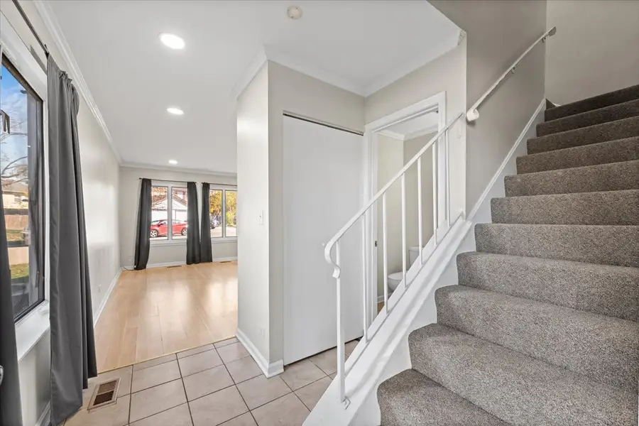 20 Elm Court #3, Bolingbrook, IL 60440 - Image #2