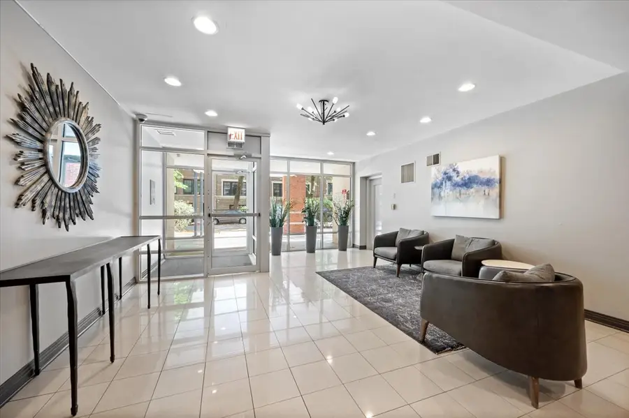 2300 N Commonwealth Avenue #7J, Chicago, IL 60614 - Image #2